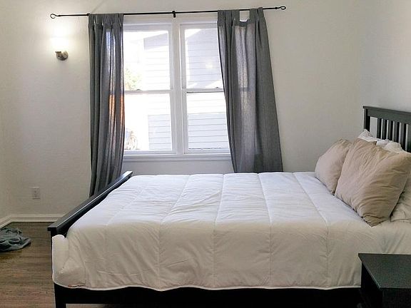 3rd image of 1219 Gordon St APT 2