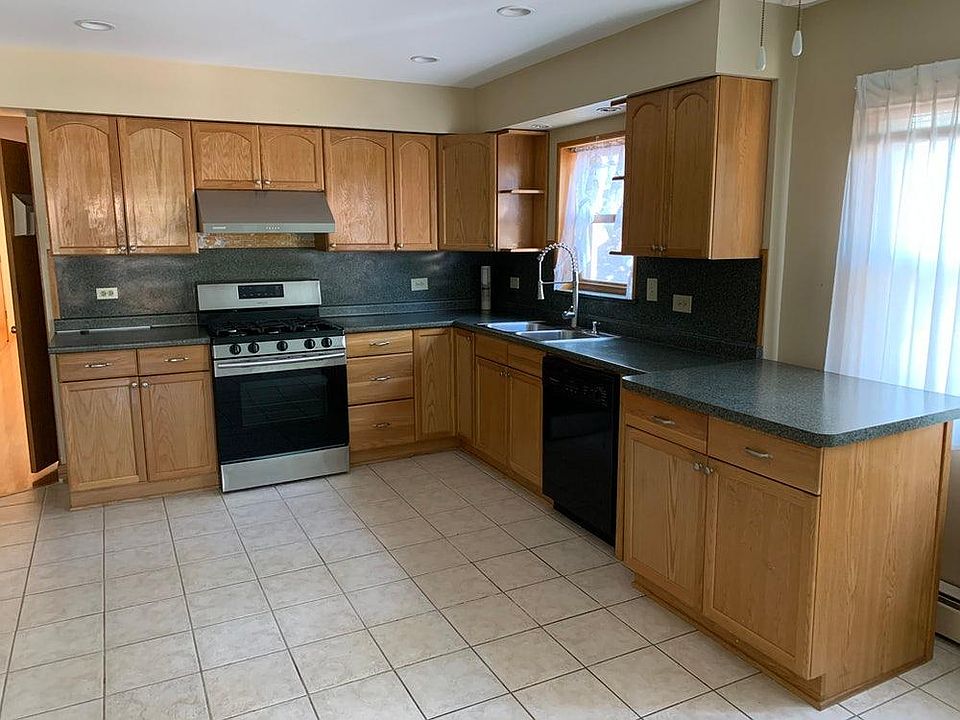 1st image of 5806 N Campbell Ave #2