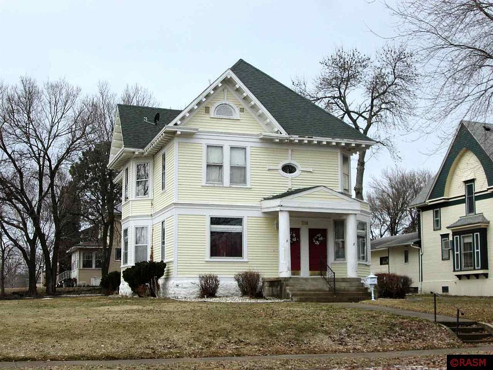 1st image of 718 Armstrong Blvd S