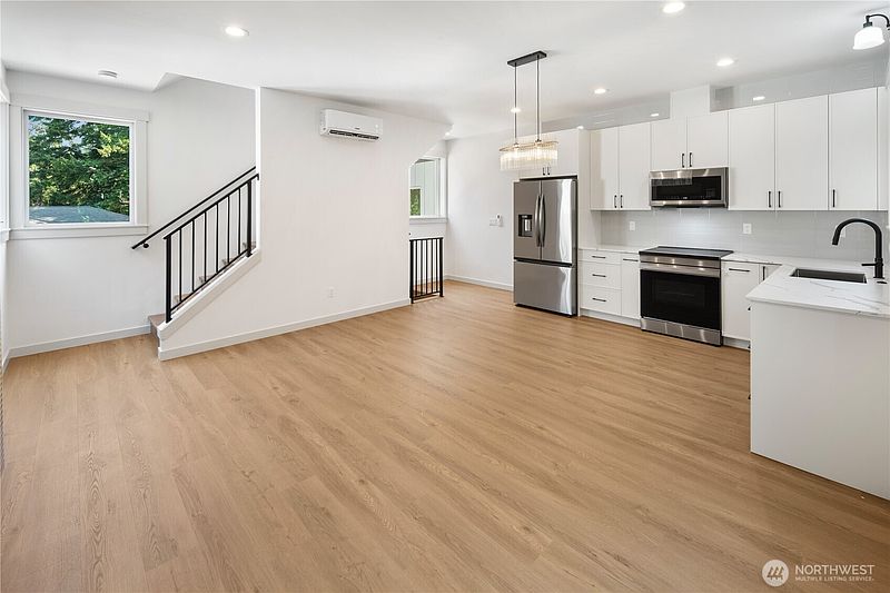 4th image of 2652 B NW 95th Street