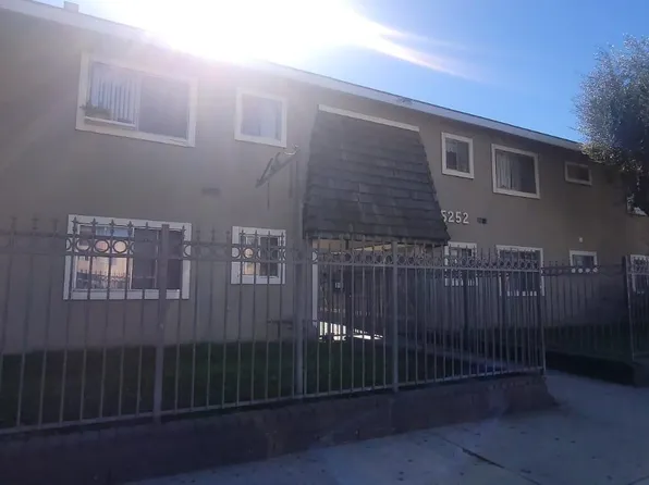 15252 Nordhoff St #3D, North Hills, CA 91343