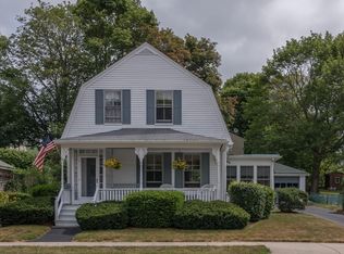 49 Oak St, Plymouth, MA 02360