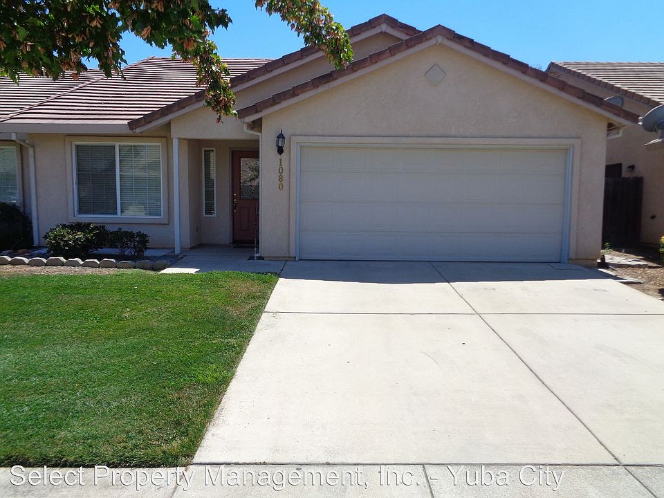 1st image of 1080 Courtyard Dr