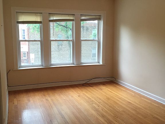 3rd image of 3700 W Cornelia Ave APT 2