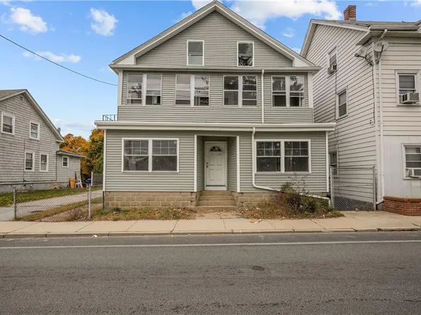 22 Wakefield St, West Warwick, RI 02893