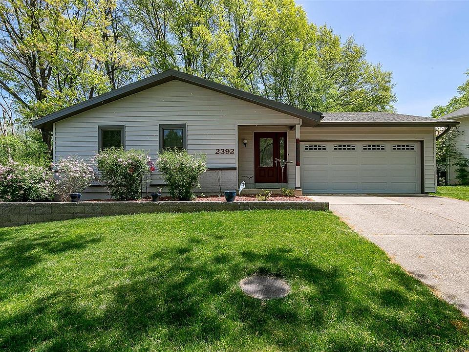 1st image of 2392 Cedar Lake Dr