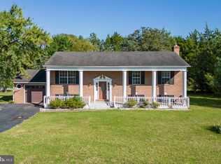 101 Cardinal Glen Cir, Sterling, VA 20164