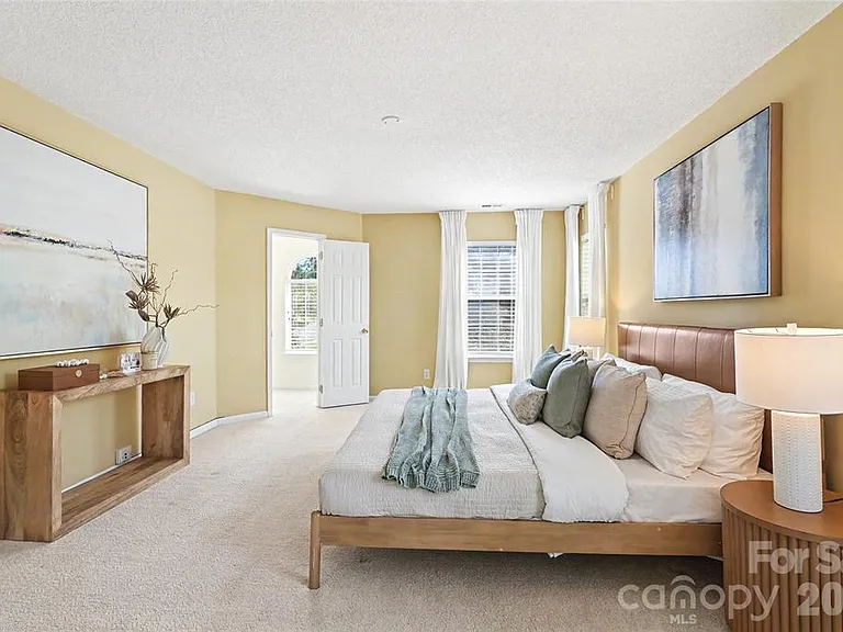 14802 Bergerac Ct — Photo 23
