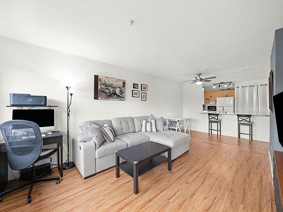 5th image of 20561 113th Ave #402