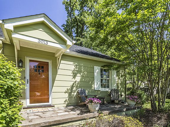 2nd image of 3013 Kenilworth Ln NE