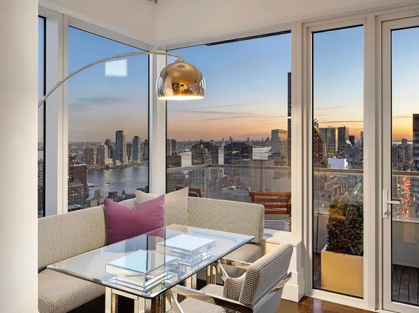 252 East 57th Street 46C image 18 of 19