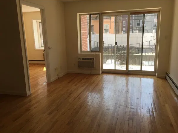 2330 Broadway APT 1, Astoria, NY 11106