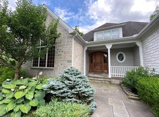 7511 Creek View Trl, Chagrin Falls, OH 44023