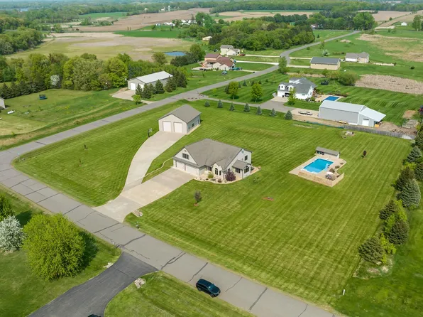 26063 Kodiak Ave, Chisago City, MN 55013