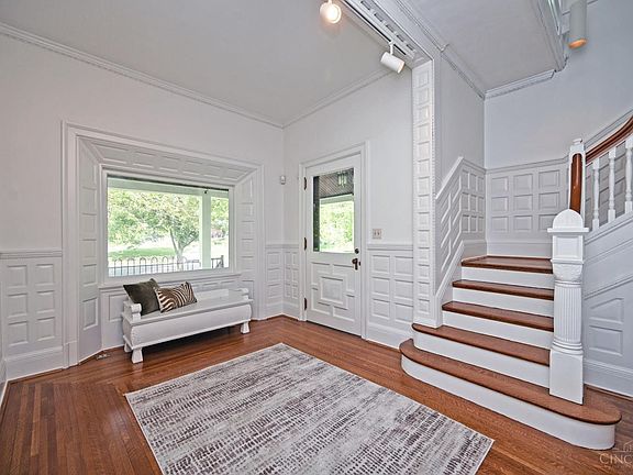 4th image of 35 Walnut Ave