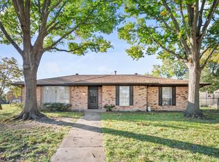 400 Brook Hollow Dr, Desoto, TX 75115