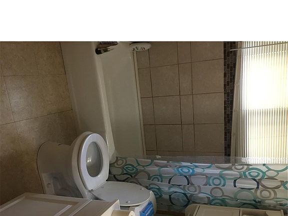 4th image of 631 La Clede Ct