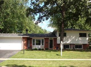 7309 Sprucewood Ave, Woodridge, IL