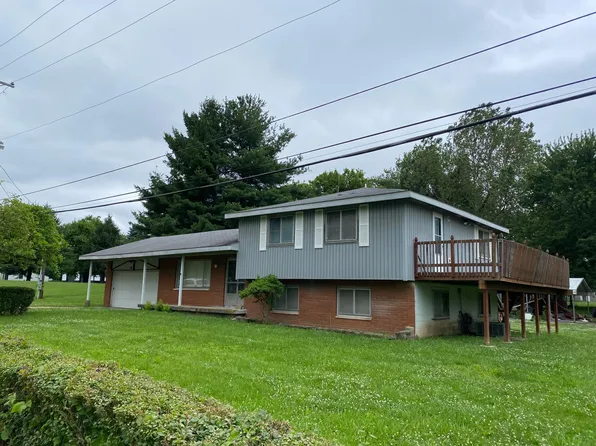 20 Worth Dr, Hebron, OH 43025