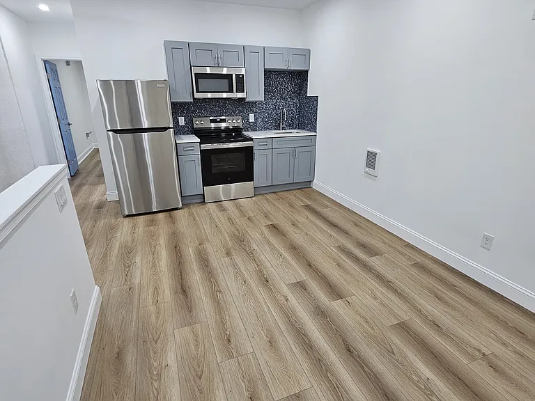 1013 W Sedgley Ave #B — Photo 7