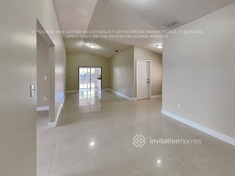 1086 NW 128th Ave — Photo 8