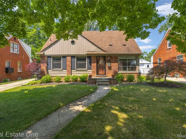 4507 Groveland Ave, Royal Oak, MI 48073