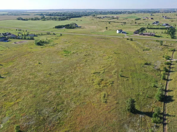 66th St NE, Bismarck, ND 58504