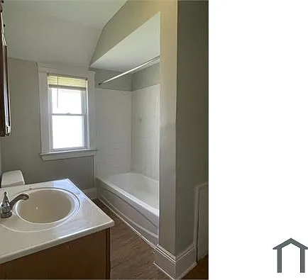 10301 Dickens Ave — Photo 15