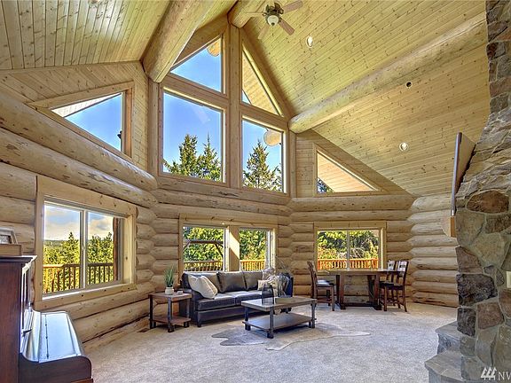 Massive great room with stunning views to the Stuart Mountains. 