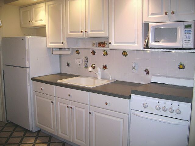 NEW kitchen & tile bath