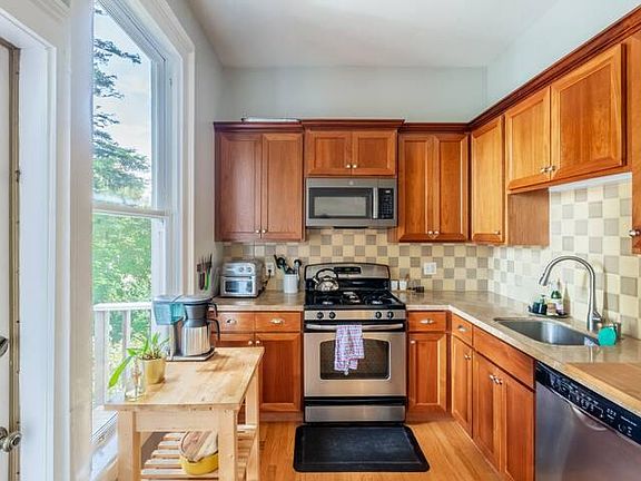 4th image of 3869 25th St #3869