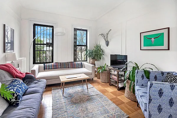 Rented by Nooklyn NYC LLC | media 21