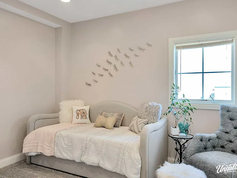 19 W Savidge St #29 — Photo 8