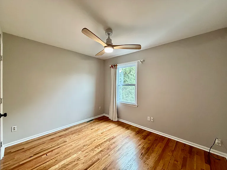 312 W 10th St #312 — Photo 19