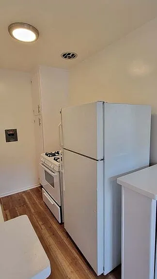 1352 N Citrus Ave #3 — Photo 5