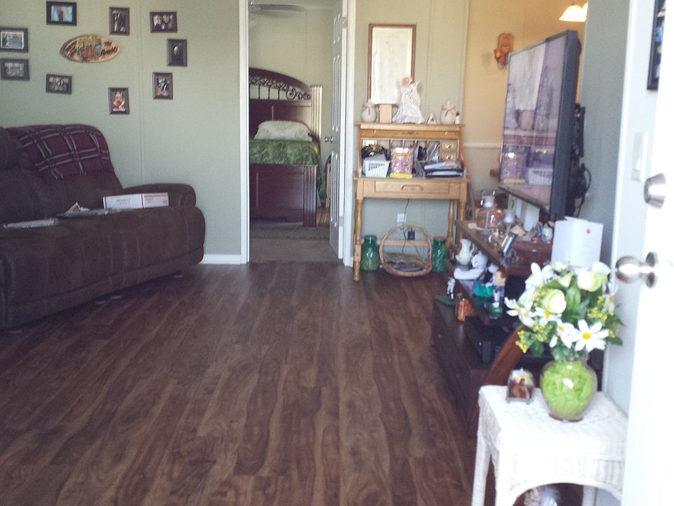 2nd image of 49 Red Quill Cir