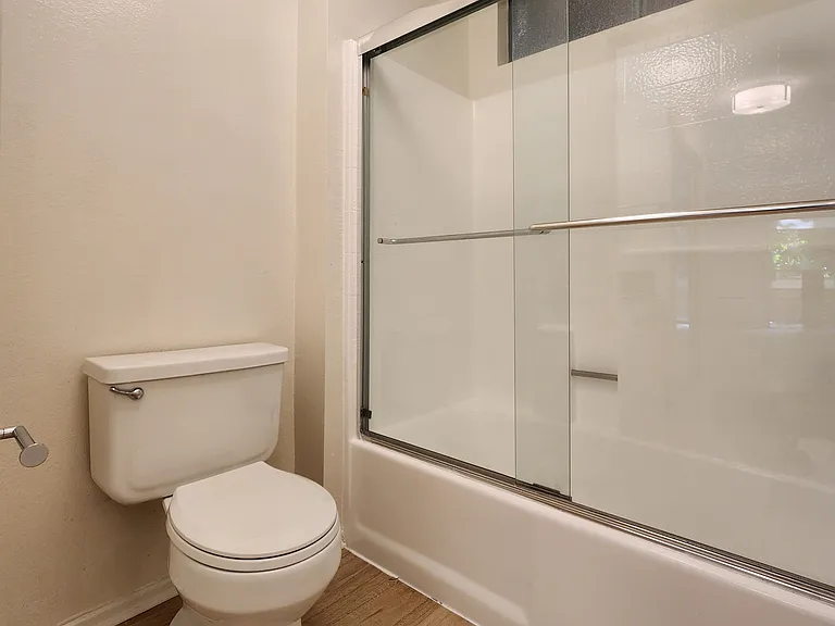 1444 S. Saltair — Photo 20