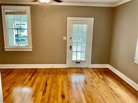 3rd image of 731 Fern St