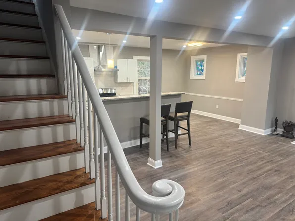 1660 McFarland Rd, Pittsburgh, PA 15216