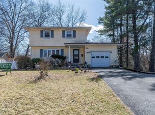 7 Merrick Ln, Spring Valley, NY 10977