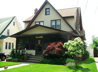 261 Earle Ave, Lynbrook, NY 11563