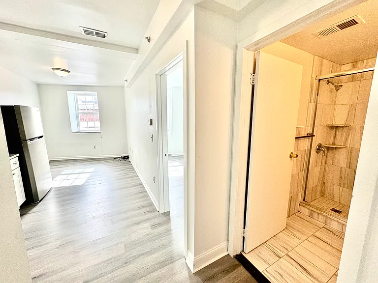 20 N 40th St #34 — Photo 5