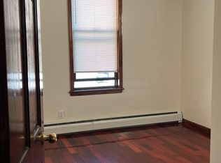 28-39 33rd St #2R, Astoria, NY 11103