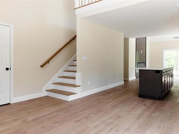 5th image of 5 Cameron Court #5
