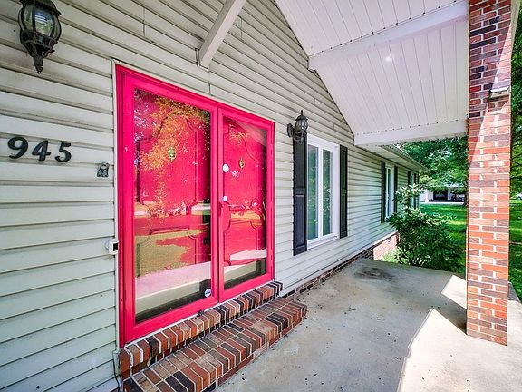 4th image of 1945 Skymont Dr