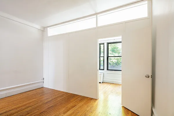 Rented by Compass | media 13