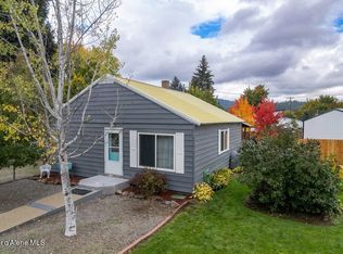 306 Maple Ave, Pinehurst, ID 83850