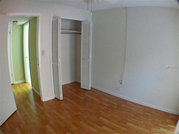 5th image of 874 Town Cir #126