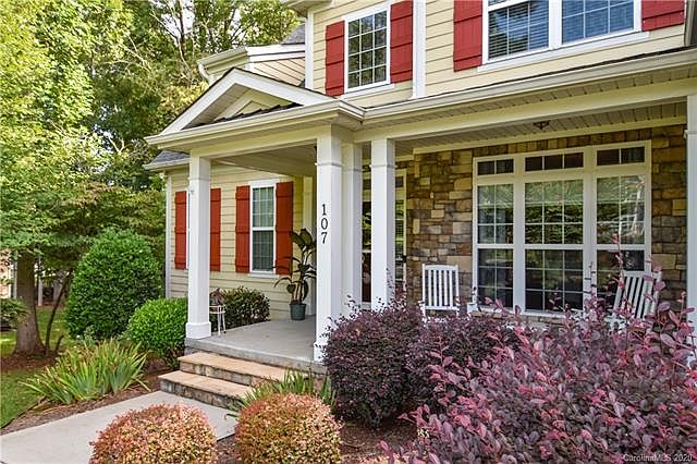 1st image of 107 Lakeshore Hills Dr #18