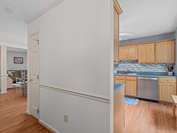 4th image of 6539 English Oaks Dr